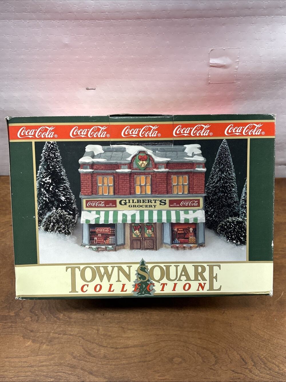 Coca-Cola Town Square Building Item# 7200 "Gilbert's Grocery" Coke 1992